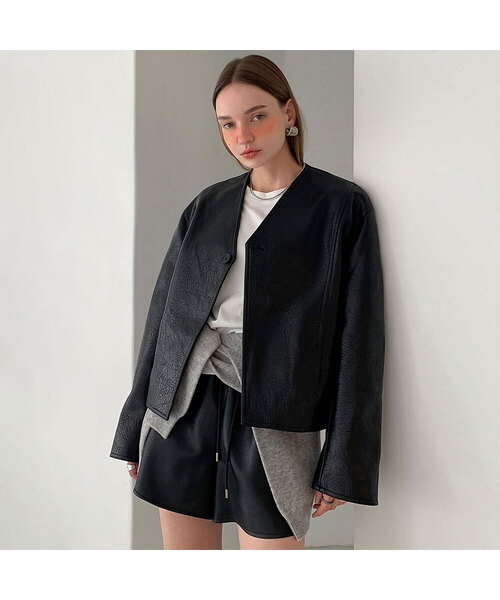 VASCARA(バスカラ)の「Collarless Faux Leather One Button Jacket (2colors)(ライダースジャケット・レディース・ブラック/ブラウン・FREE)」の1枚目の写真