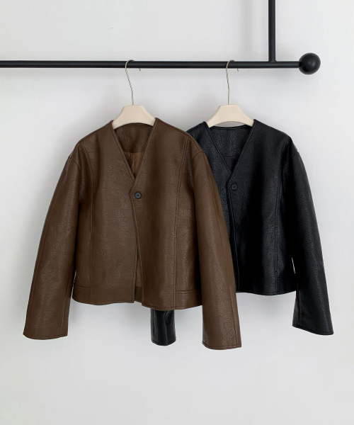 VASCARA(バスカラ)の「Collarless Faux Leather One Button Jacket (2colors)(ライダースジャケット・レディース・ブラック/ブラウン・FREE)」の6枚目の写真
