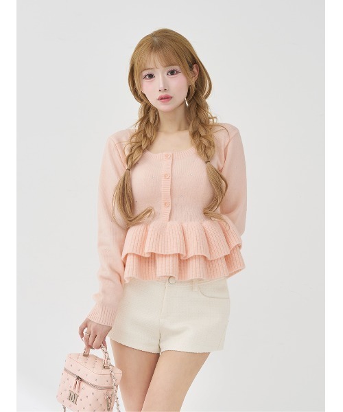 Darich（ダーリッチ）の「ペプラムビジューニットトップス（ニット/セーター・レディース・ピンク/ホワイト/ブラック/サックスブルー・FREE）」の4枚目の写真