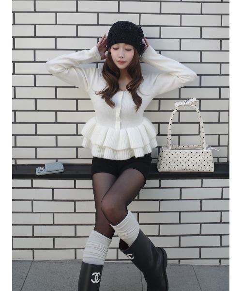 Darich（ダーリッチ）の「ペプラムビジューニットトップス（ニット/セーター・レディース・ピンク/ホワイト/ブラック/サックスブルー・FREE）」の6枚目の写真