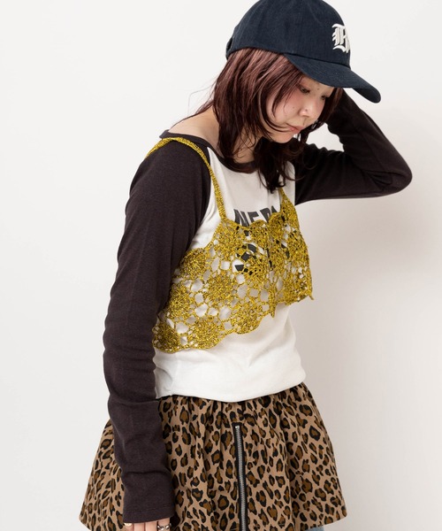 RNA（アールエヌエー）の「K2745 フラワーメタルキャミ（キャミソール・レディース・ゴールド・MEDIUM）」の3枚目の写真