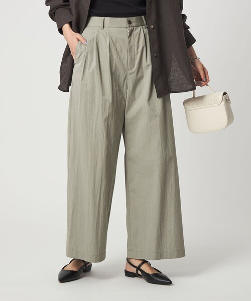green label relaxing（グリーンレーベルリラクシング）の「［size SHORTあり］グロッシー ワイド パンツ（その他パンツ・レディース・オリーブ/ダークブラウン/ダークグレー/ベージュ・SHORT/36/38）」の4枚目の写真