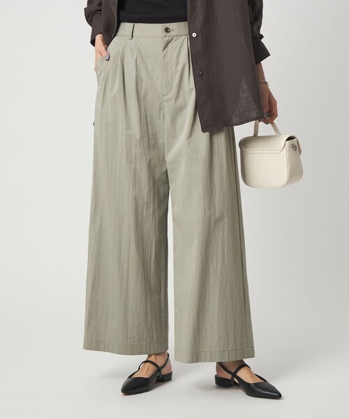 green label relaxing（グリーンレーベルリラクシング）の「［size SHORTあり］グロッシー ワイド パンツ（その他パンツ・レディース・オリーブ/ダークブラウン/ダークグレー/ベージュ・SHORT/36/38）」の17枚目の写真