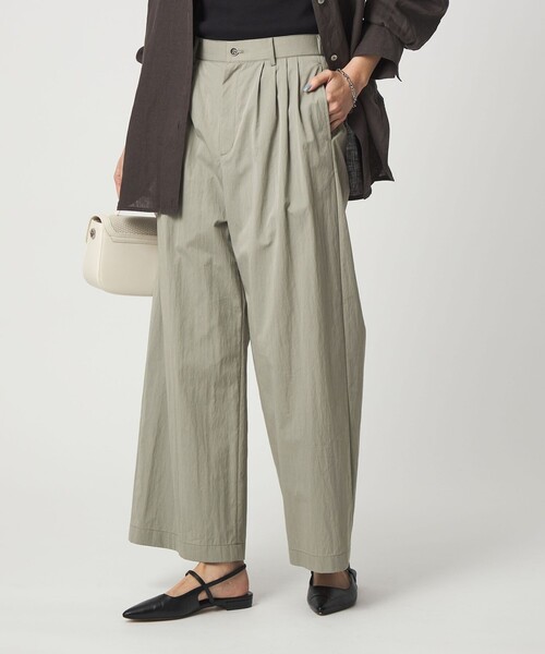 green label relaxing（グリーンレーベルリラクシング）の「［size SHORTあり］グロッシー ワイド パンツ（その他パンツ・レディース・オリーブ/ダークブラウン/ダークグレー/ベージュ・SHORT/36/38）」の18枚目の写真