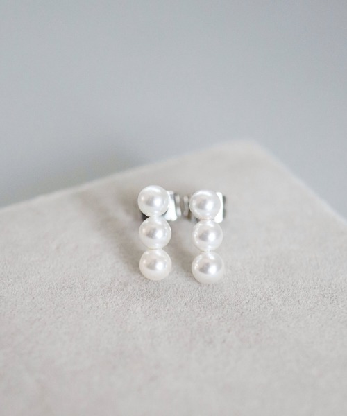 CERCA(チェルカ)の「KAM.accessory/3粒パール/スタッドピアス/パールピアス/サージカルステンレス317L/金属アレルギー対応(ピアス(両耳用)・レディース・シルバー系1/ゴールド系2/シルバー系2/ゴールド系1・FREE)」の5枚目の写真