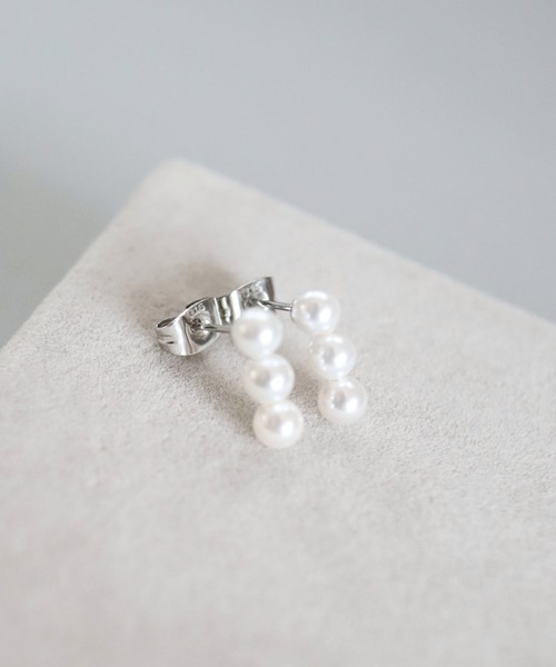 CERCA(チェルカ)の「KAM.accessory/3粒パール/スタッドピアス/パールピアス/サージカルステンレス317L/金属アレルギー対応(ピアス(両耳用)・レディース・シルバー系1/ゴールド系2/シルバー系2/ゴールド系1・FREE)」の6枚目の写真