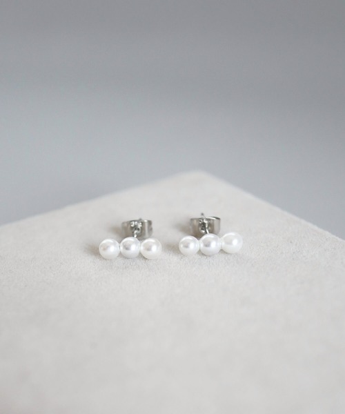 CERCA(チェルカ)の「KAM.accessory/3粒パール/スタッドピアス/パールピアス/サージカルステンレス317L/金属アレルギー対応(ピアス(両耳用)・レディース・シルバー系1/ゴールド系2/シルバー系2/ゴールド系1・FREE)」の10枚目の写真