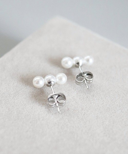 CERCA(チェルカ)の「KAM.accessory/3粒パール/スタッドピアス/パールピアス/サージカルステンレス317L/金属アレルギー対応(ピアス(両耳用)・レディース・シルバー系1/ゴールド系2/シルバー系2/ゴールド系1・FREE)」の12枚目の写真