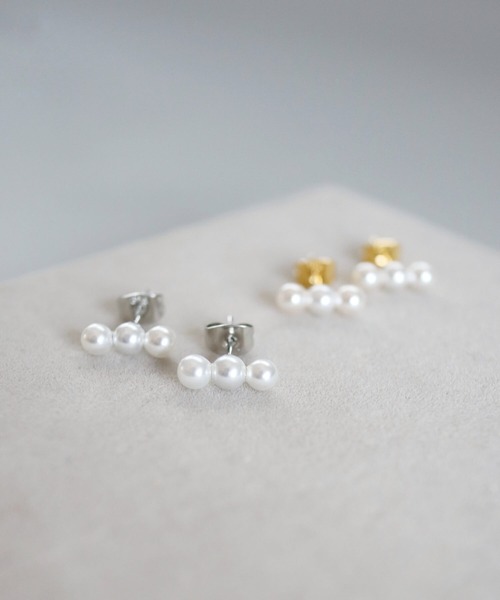 CERCA(チェルカ)の「KAM.accessory/3粒パール/スタッドピアス/パールピアス/サージカルステンレス317L/金属アレルギー対応(ピアス(両耳用)・レディース・シルバー系1/ゴールド系2/シルバー系2/ゴールド系1・FREE)」の13枚目の写真