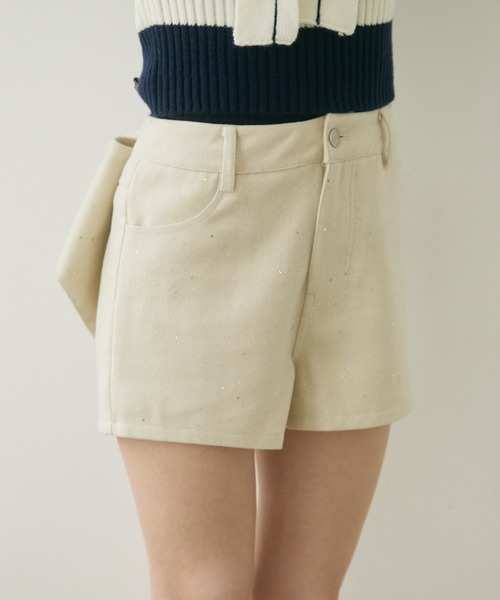 TITTY&CO.（ティティーアンドコー）の「バックリボンラメショートパンツ（その他パンツ・レディース・ブラック/オフホワイト・MEDIUM/SMALL）」の9枚目の写真