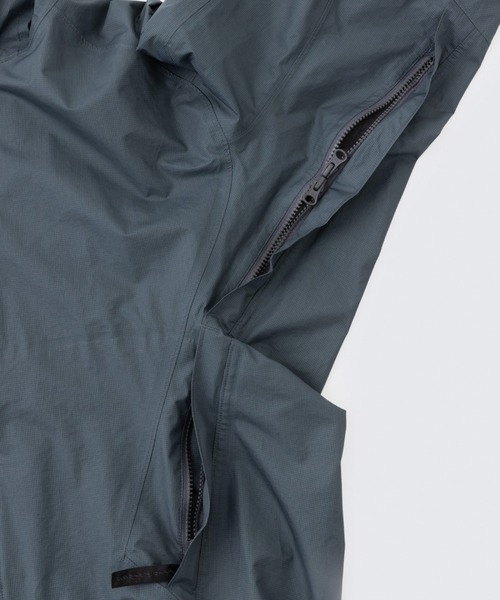 WILD THINGS(ワイルドシングス)の「アルピニストハードシェルジャケット│ALPINIST HARD SHELL JACKET(ナイロンジャケット・メンズ・ブルー系その他2/ブラック/グレー系その他2・XL/L/M/S)」の10枚目の写真