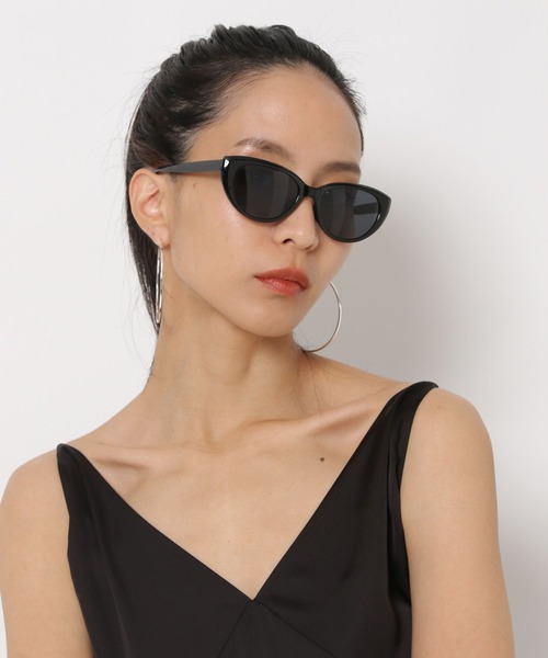 HEREIAM(ヘレイアム)の「【HEREIAM】CUTEYE GRASS(サングラス・レディース・ブラック・FREE)」の1枚目の写真