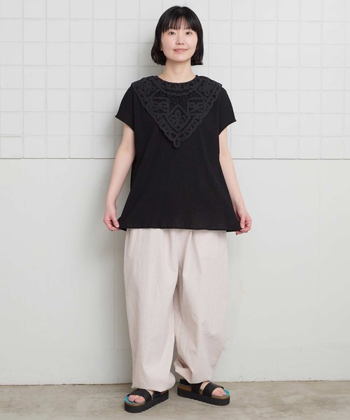 l'atelier du savon（アトリエドサボン）の「花とリボンのバテンレース　フレンチブラウス（シャツ/ブラウス・レディース・ブラック/ホワイト・FREE）」の11枚目の写真