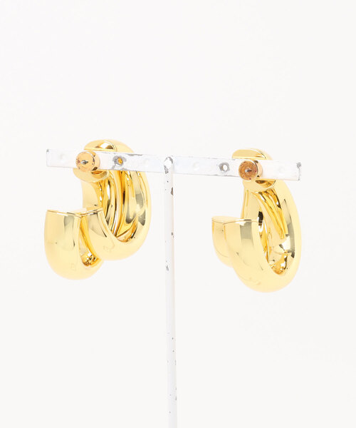 MICHAEL KORS（マイケルコース）の「プレシャスメタル プレーティング ブラス ダブル フープピアス ラージ（ピアス（両耳用）・レディース・ゴールド・FREE）」の2枚目の写真