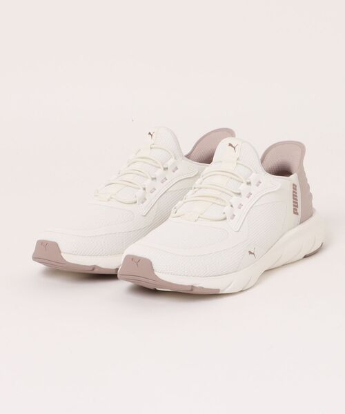 PUMA(プーマ)の「PUMA プーマ SOFTRIDE FLEXLACE EASE IN ALT ソフトライド フレックス レース EASE IN 311996 09WARM WH(スニーカー・メンズ・ホワイト・25.0cm/24.0cm/23.0cm/24.5cm/23.5cm/22.5cm/25.5cm)」の1枚目の写真