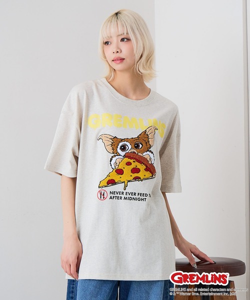 UNIIT(ユニット)の「【Gremlins/グレムリン】【コットン100%のしっかりした生地】オリジナルデザインTシャツ 半袖 刺繍 ギズモ キャラクター ドロップショルダー アメカジ スケーター ストリート ユニセックス(Tシャツ/カットソー・メンズ・ブルー系その他2/ブラック系その他/ホワイト系その他2/ベージュ系その他・X-LARGE/LARGE/MEDIUM/SMALL)」の1枚目の写真