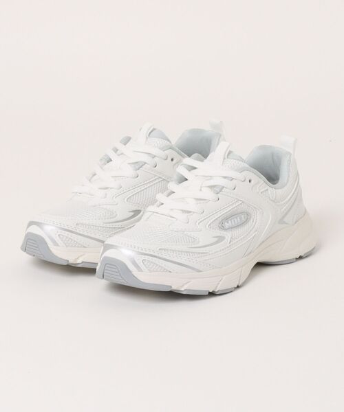 MAD FOOT（マッドフット）の「081 MADFOOT!（スニーカー・キッズ・ホワイト系その他/ブラック×ホワイト/ホワイト・21.0cm/20.0cm/22.0cm/24.0cm/23.0cm）」の2枚目の写真