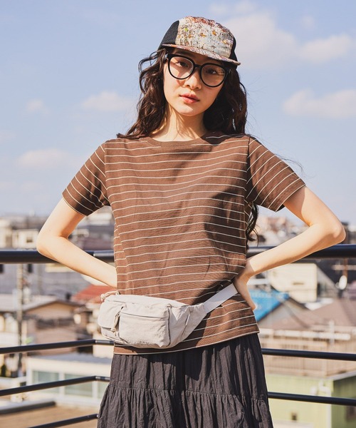 niko and...（ニコアンド）の「COLORマイスターTシャツ（Tシャツ/カットソー・レディース・ブラウン/レッド/アイボリー/ブラック/クリアブルー/ネイビー/オレンジ/オフホワイト・MEDIUM/LARGE）」の4枚目の写真