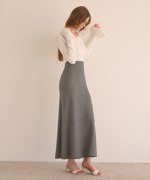 MIELI INVARIANT(ミエリインヴァリアント)の「Peplum Cuffs Marin Dress(ワンピース・レディース・ホワイト系その他/ブラック系その他・FREE)」の9枚目の写真
