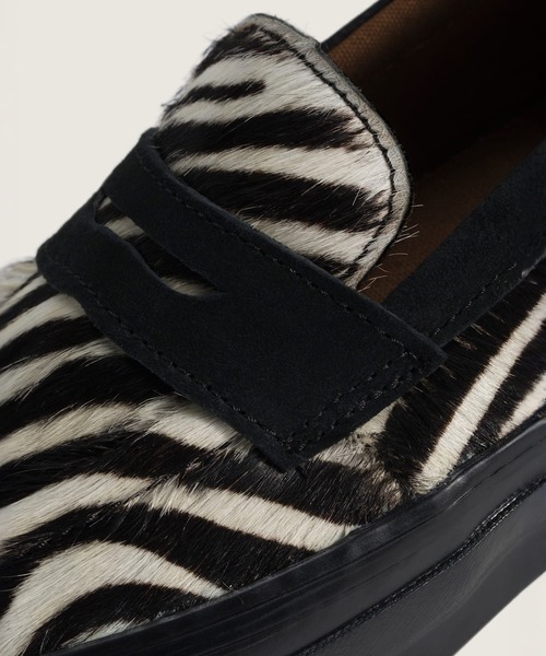 VANS（バンズ）の「VANS PREMIUM ローファー 53 ポニーヘアー / LX Loafer 53 PONY HAIR ZEBRA VN000VASZBR1（ローファー・メンズ・ゼブラ・12/11/10.5/10/9.5/9/8.5/8/7.5/7/6.5/6/5.5）」の6枚目の写真