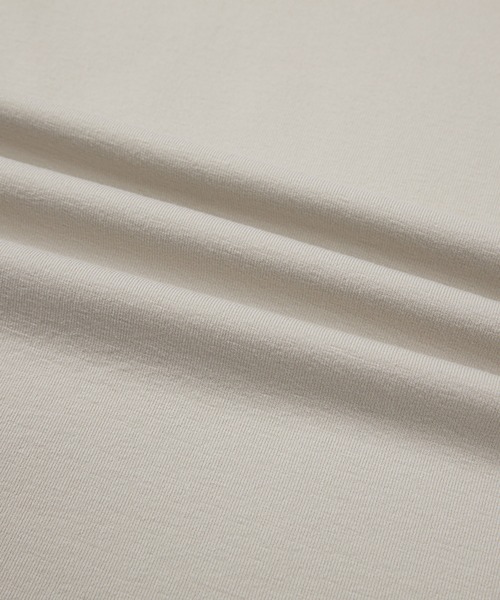 Snow Peak（スノーピーク）の「Snow Peak / Sorona Women's Semi Crop S/S T-Shirt ソロナ レディース セミクロップ S/S T シャツ 海外限定（Tシャツ/カットソー・レディース・ブラック/ホワイト/サンドベージュ・S/M）」の4枚目の写真