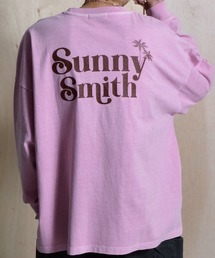 Sunny Smith（サニースミス）の「SUNNYヤシの木ロゴ ワンポイント刺繍 バックプリント ピグメント加工ロングスリーブTシャツ（Tシャツ/カットソー）」