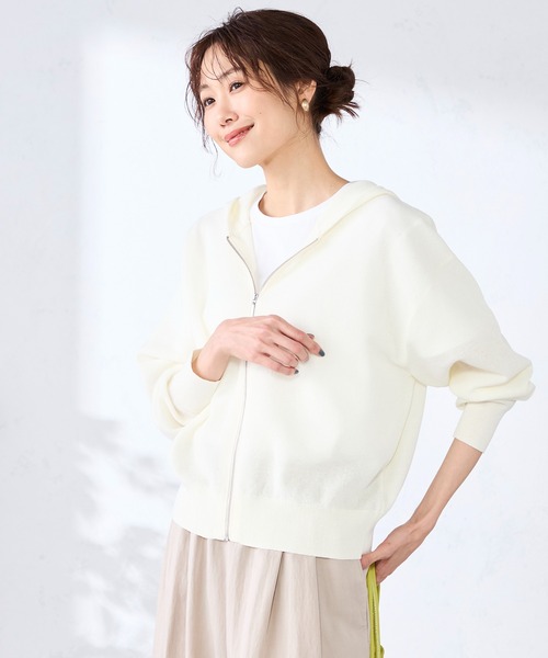 GALLORIA(ギャローリア)の「フーディージップパーカー(パーカー・レディース・モカ/オフホワイト/ブルー・M/LL/L/S)」の1枚目の写真