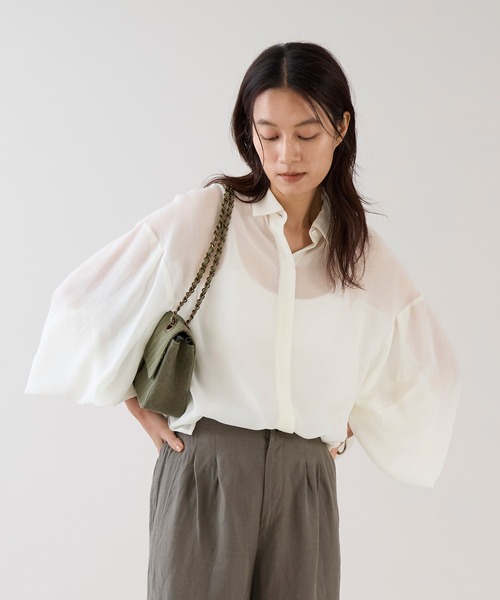 marmors（マルモア）の「【marmors】シアーギャザーブラウス〈セットアップ対応〉（シャツ/ブラウス・レディース・ブラック/ブラウン/ホワイト・36）」の2枚目の写真