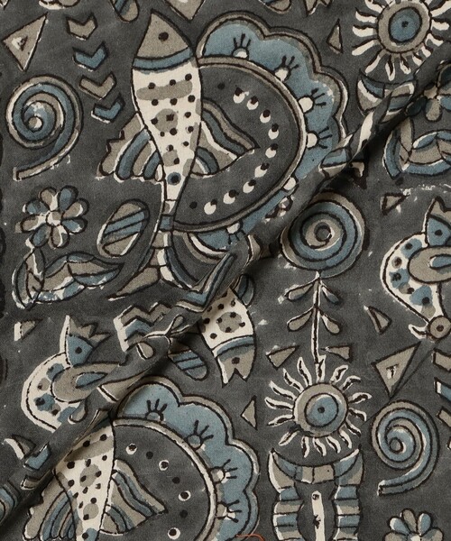 BEAMS PLUS(ビームスプラス)の「Open Collar Block Print(シャツ/ブラウス・メンズ・ネイビー・LARGE/MEDIUM/SMALL/X-LARGE)」の2枚目の写真