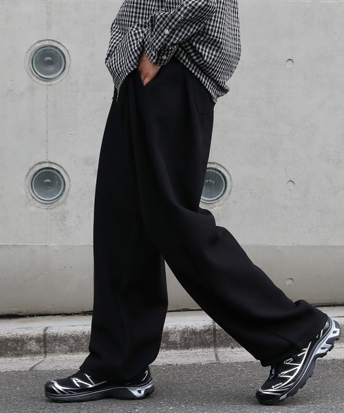 NAKER(ネイカー)の「サイドタックワイドスウェットパンツ(スウェットパンツ・メンズ・ブラック/杢グレー・M/S/XL/L)」の5枚目の写真