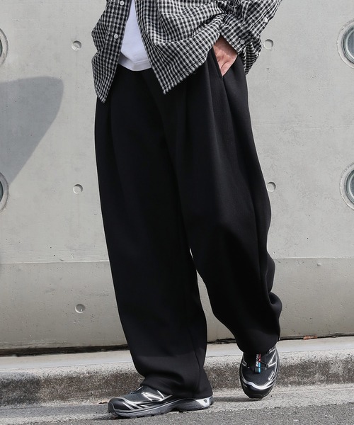 NAKER(ネイカー)の「サイドタックワイドスウェットパンツ(スウェットパンツ・メンズ・ブラック/杢グレー・M/S/XL/L)」の3枚目の写真
