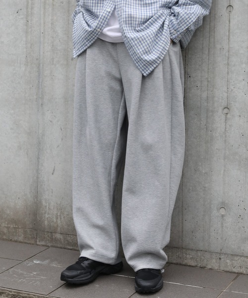 NAKER(ネイカー)の「サイドタックワイドスウェットパンツ(スウェットパンツ・メンズ・ブラック/杢グレー・M/S/XL/L)」の13枚目の写真
