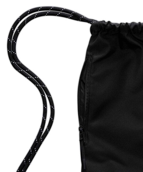 NIKE(ナイキ)の「ナイキ ヘリテージ 2.0 ドローコード バッグ (12L) / Nike Heritage 2.0 Drawstring Bag (12L) IB4356-010 Black(バックパック/リュック・メンズ・ブラック・ONE SIZE)」の5枚目の写真