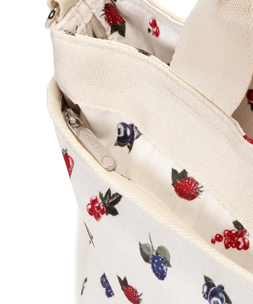 LeSportsac(レスポートサック)の「SMALL BUCKET TOTE ベリーメロウ(トートバッグ・レディース・ホワイト・FREE)」の8枚目の写真