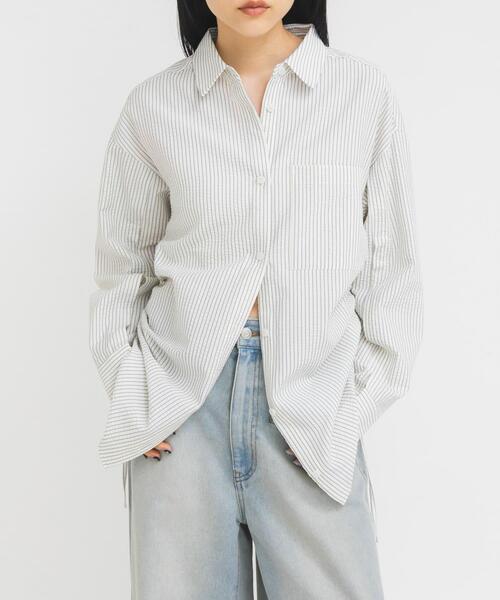 KBF(ケイビーエフ)の「サイドドロストサッカーシャツ(シャツ/ブラウス・レディース・ブルー系その他/ベージュ系その他/ホワイト系その他・ONE)」の4枚目の写真