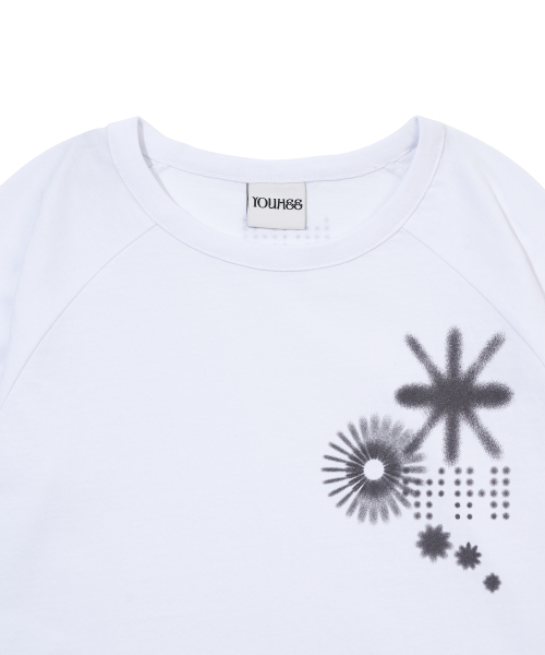 YOUHEE(ユヒ)の「STAR RAGLAN LONG SLEEVE_WHITE(Tシャツ/カットソー・レディース・その他・FREE)」の5枚目の写真
