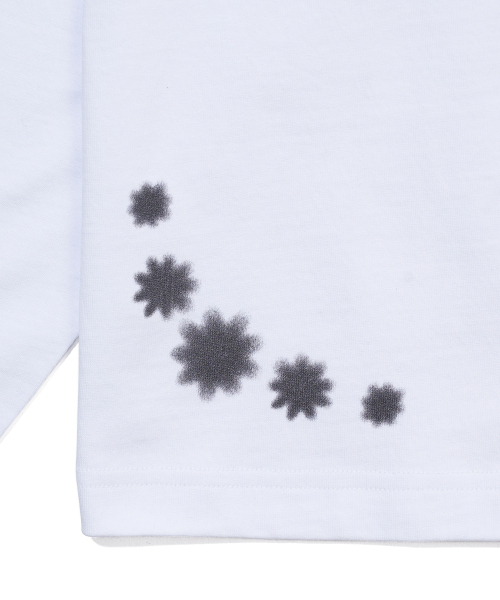 YOUHEE(ユヒ)の「STAR RAGLAN LONG SLEEVE_WHITE(Tシャツ/カットソー・レディース・その他・FREE)」の6枚目の写真