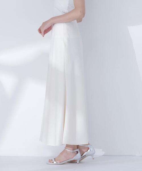 NATURAL BEAUTY BASIC(ナチュラルビューティーベーシック)の「バイアスサテンナロースカート(スカート・レディース・オフホワイト/ブラック/ブラック系その他2/ダークブラウン・SMALL/MEDIUM/P/S)」の13枚目の写真