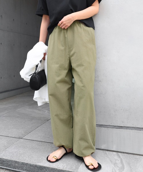evernavy(エバーネイビー)の「コットンリネンイージーカーブパンツ(その他パンツ・レディース・カーキ/ブラック/クリーム・L/M)」の1枚目の写真