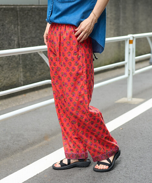 FREAK'S STORE(フリークスストア)の「インド フラワープリント柄パンツ(その他パンツ・レディース・オフホワイト/チャコールグレー/レッド・SMALL/MEDIUM)」の11枚目の写真