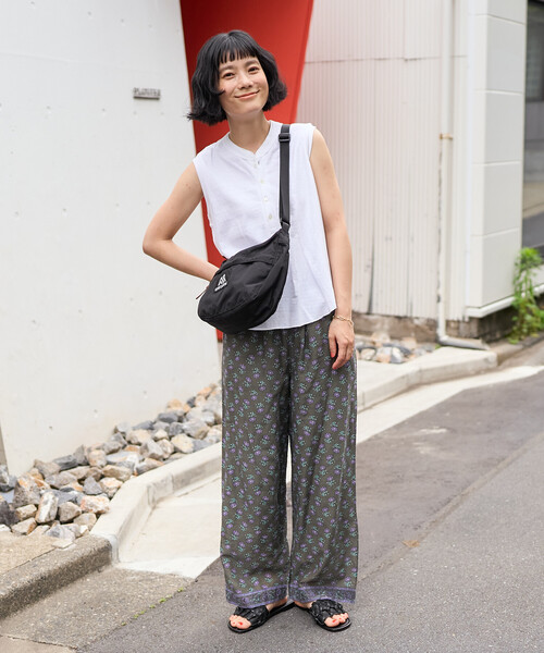 FREAK'S STORE(フリークスストア)の「インド フラワープリント柄パンツ(その他パンツ・レディース・オフホワイト/チャコールグレー/レッド・SMALL/MEDIUM)」の22枚目の写真