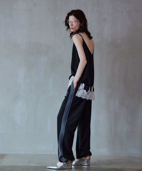 MAISON SPECIAL（メゾンスペシャル）の「Stretch Jersey Pants/ステッチジャージパンツ（スウェットパンツ・レディース・ブラック/アイボリー/ブルー・36/38）」の19枚目の写真