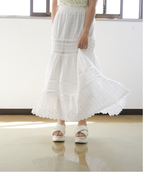 GORGE(ゴージ)の「《コットンレース×ティアード》ロングスカート/大人フェミニン/春夏/全2色(スカート・レディース・オフホワイト/ブラック・F)」の6枚目の写真