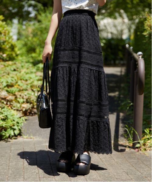 GORGE(ゴージ)の「《コットンレース×ティアード》ロングスカート/大人フェミニン/春夏/全2色(スカート・レディース・オフホワイト/ブラック・F)」の11枚目の写真