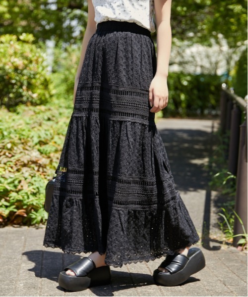 GORGE(ゴージ)の「《コットンレース×ティアード》ロングスカート/大人フェミニン/春夏/全2色(スカート・レディース・オフホワイト/ブラック・F)」の13枚目の写真