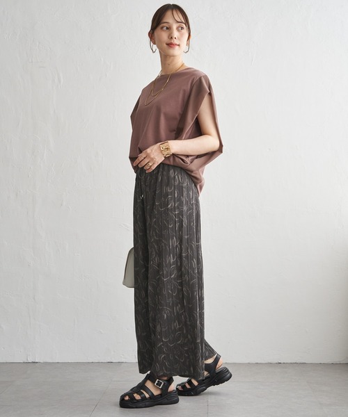 ikka(イッカ)の「さらっとプリーツワイドパンツ(その他パンツ・レディース・ブラウン/ダークグレー/ブルー・L/M/S)」の12枚目の写真