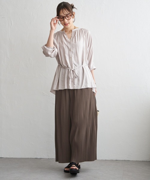 ikka(イッカ)の「さらっとプリーツワイドパンツ(その他パンツ・レディース・ブラウン/ダークグレー/ブルー・L/M/S)」の17枚目の写真