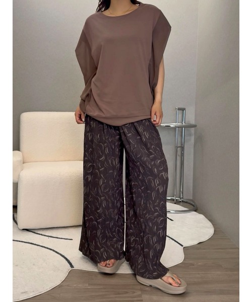 ikka(イッカ)の「さらっとプリーツワイドパンツ(その他パンツ・レディース・ブラウン/ダークグレー/ブルー・L/M/S)」の4枚目の写真