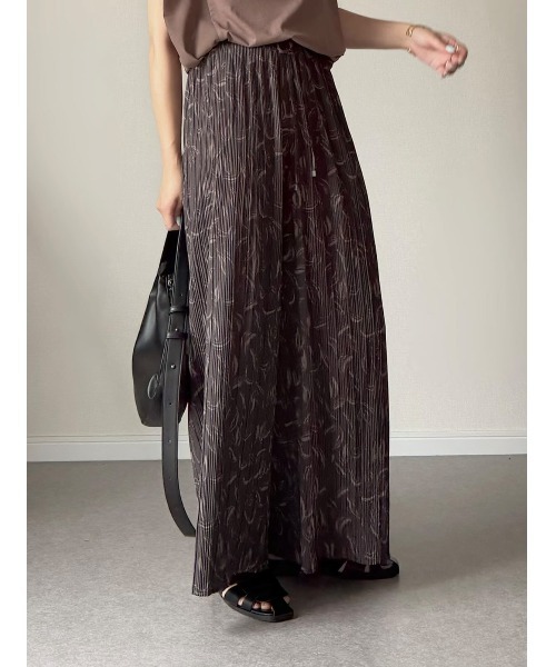 ikka(イッカ)の「さらっとプリーツワイドパンツ(その他パンツ・レディース・ブラウン/ダークグレー/ブルー・L/M/S)」の7枚目の写真