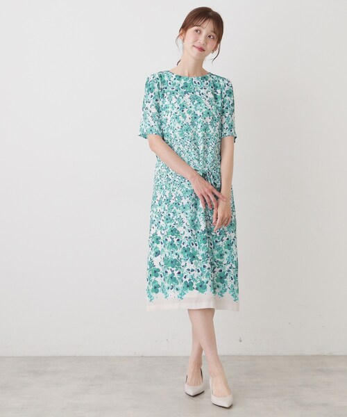 Sunauna(スーナウーナ)の「小花柄ワンピース(ワンピース・レディース・ネイビー系/ピンク系5/グリーン系その他2・40/38/36/34)」の7枚目の写真